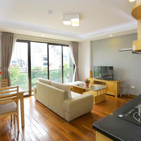 Investland In Truc Bach & Serviced Apartment Ханой Экстерьер фото